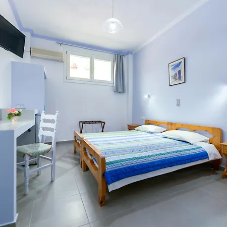 Akis 2* Kamari (Santorini)