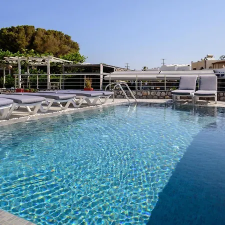 Akis Hotel Kamari (Santorini)